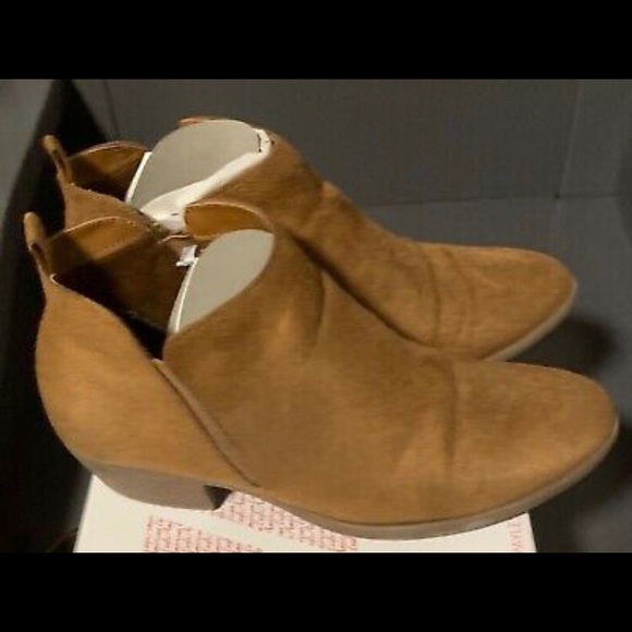 American Eagle Shannon Bootie - Picture 4 of 5